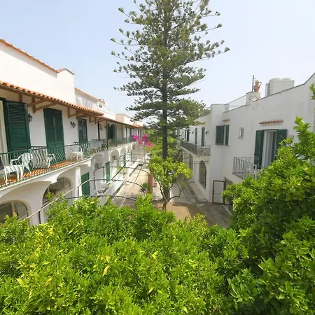 Hotell Pineta Ischia