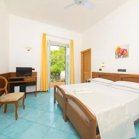 Pineta 3* 이스키아