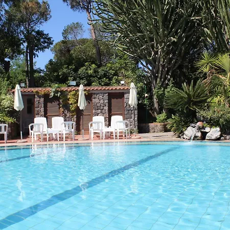 Hotell Pineta Ischia