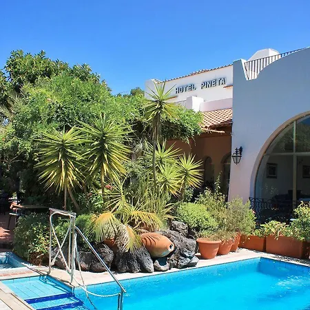 Pineta 3* ايسكيا