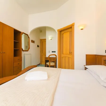 Pineta Hotel 3*