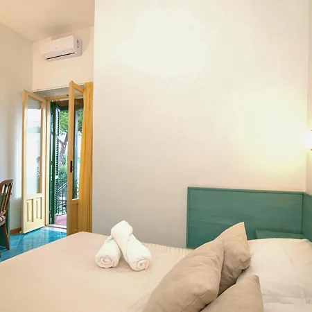 Pineta 3* Isquia